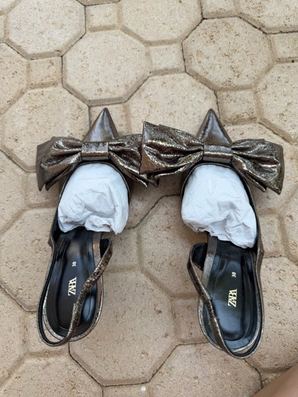 Zara Metallic Bow Slingback Heels NWOT Size 38 | Women's Pointed-Toe Pumps - Picture 3 of 5